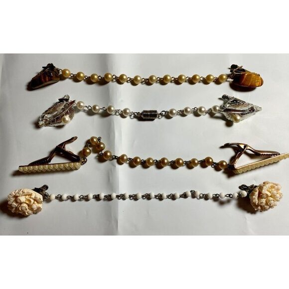 Vintage Sweater Clips 1950's 4-Pieces Pearl Leaf Celluloid Tiger Eye Pearl Bars - Picture 2 of 7